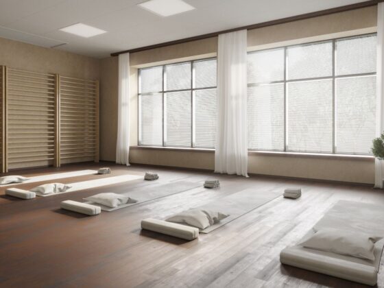 What is Hot Yoga and What Are The Benefits?