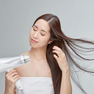 Grow Gorgeous: 11 Natural Hair Growth Remedies You Can Start Today